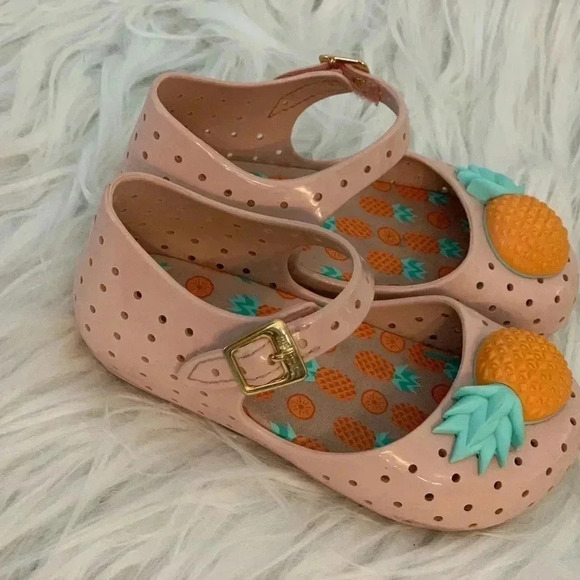 GIRLS MINI MELISSA PINEAPPLE MARY JANE STYLE SIZE 8 PREOWNED - Picture 3 of 3
